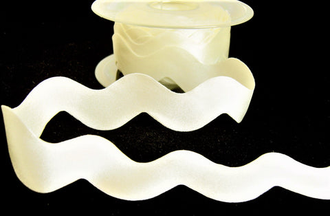 RIC153 30mm Bridal White Satin Ric Rac Ribbon Braid by Berisfords