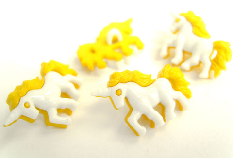 B18076 24mm Yellow and White Unicorn Childrens Novelty Shank Button