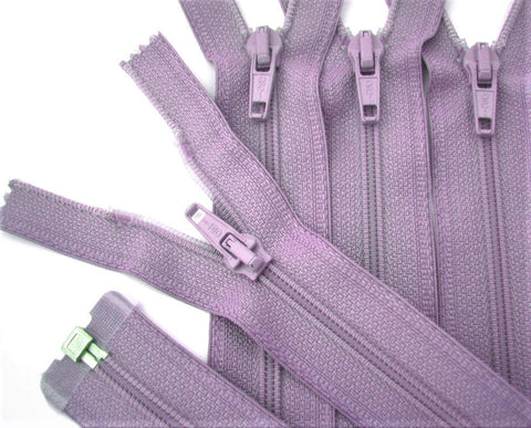 Z2604 71cm Lilac Optilon Nylon No.5 Open End Zip