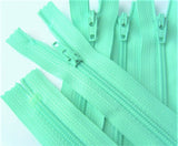 Z4367 YKK 36cm Aqua Nylon No.3 Closed End Zip